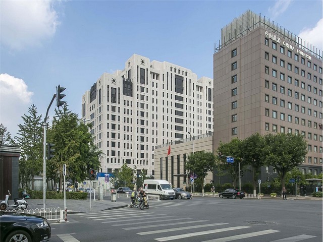 深圳二进二出电缆分接箱图纸